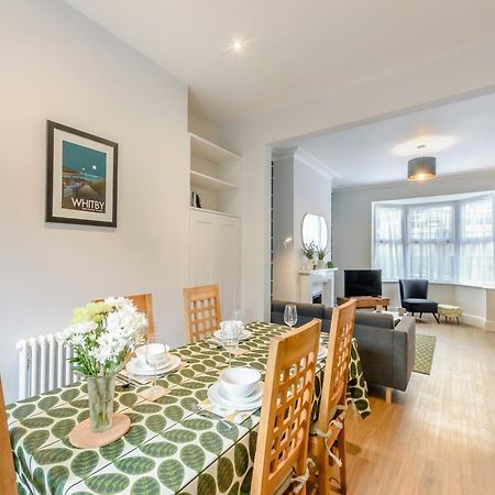 휫비 Uk41640 - Cleveland House 빌라 외부 사진